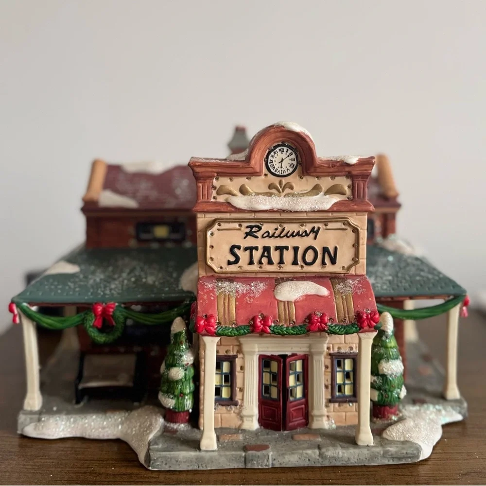 2004 Village | Rare Light Up Christmas Village Railway Station Holiday Gift